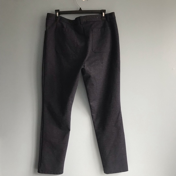 Andrew Marc Ponte Pant. Size 14 - Picture 5 of 5